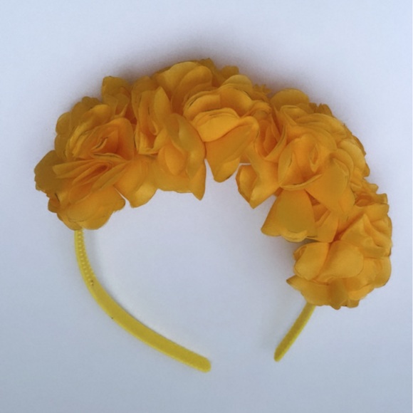 “Elegant HeadBand for Girls in Yellow: Light Up Your Day" - Picture 3 of 5